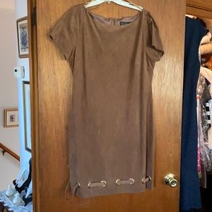 Brown/tan feau Swede